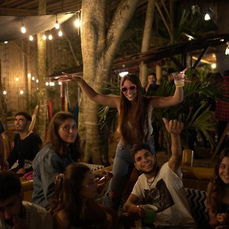 Hidden House Hostel Party Montanita Ngoại thất bức ảnh