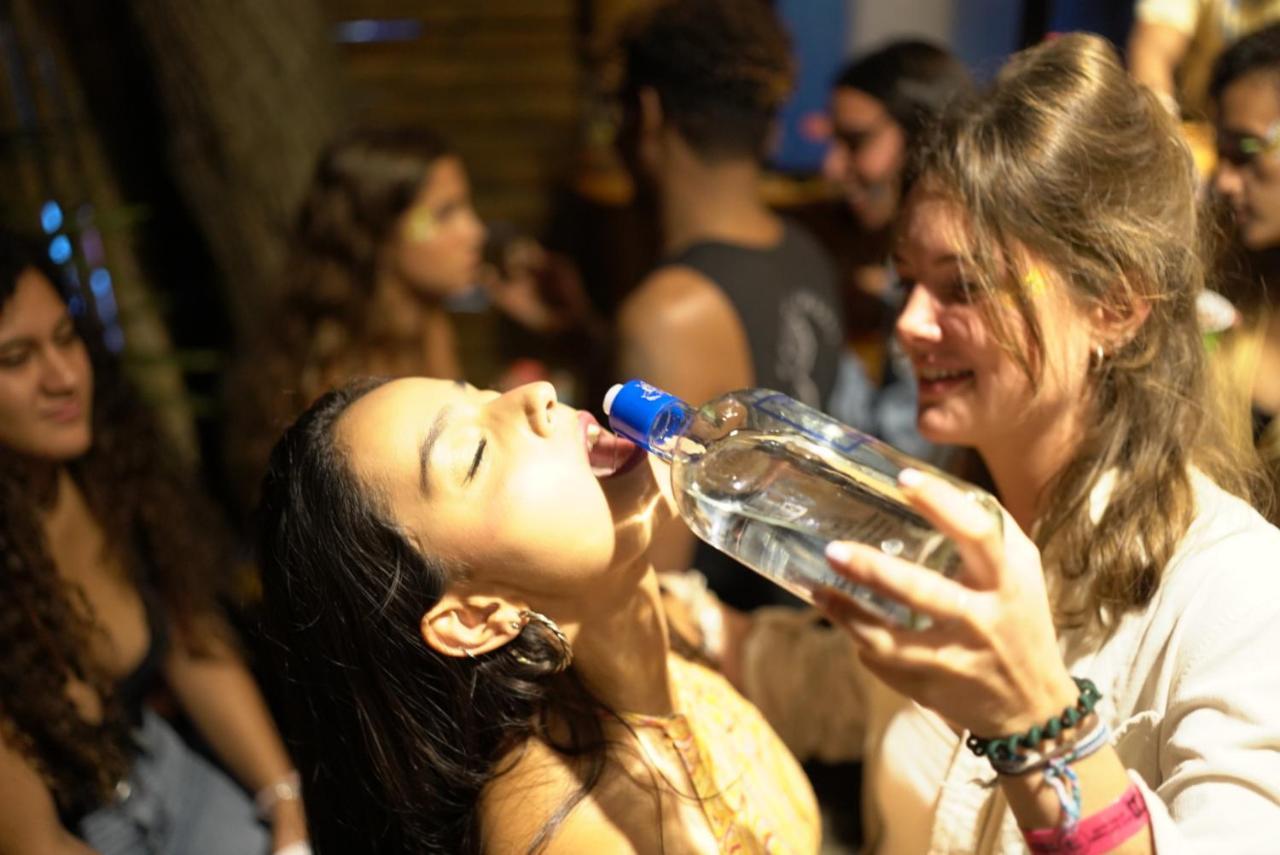 Hidden House Hostel Party Montanita Ngoại thất bức ảnh