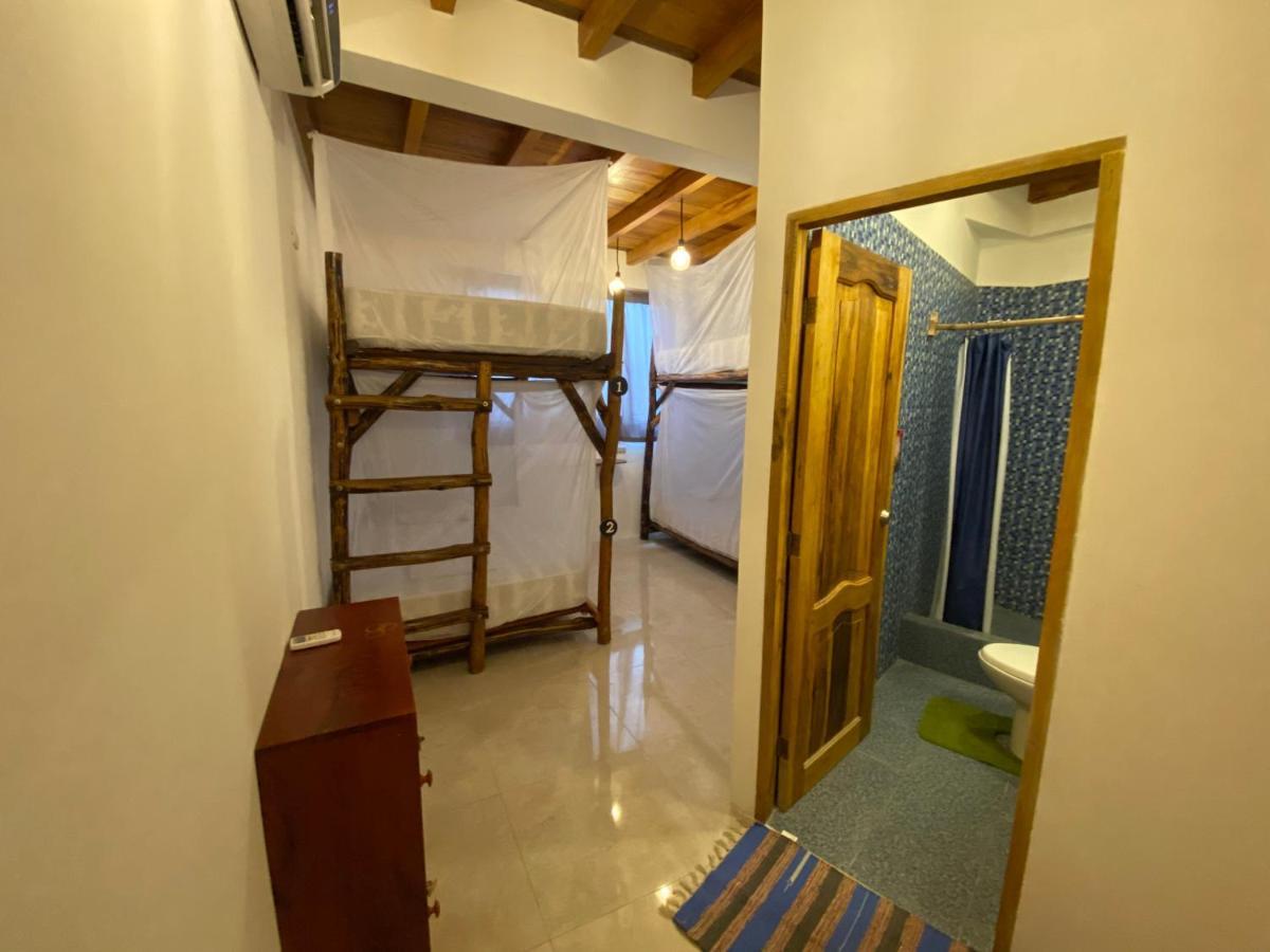 Hidden House Hostel Party Montanita Ngoại thất bức ảnh